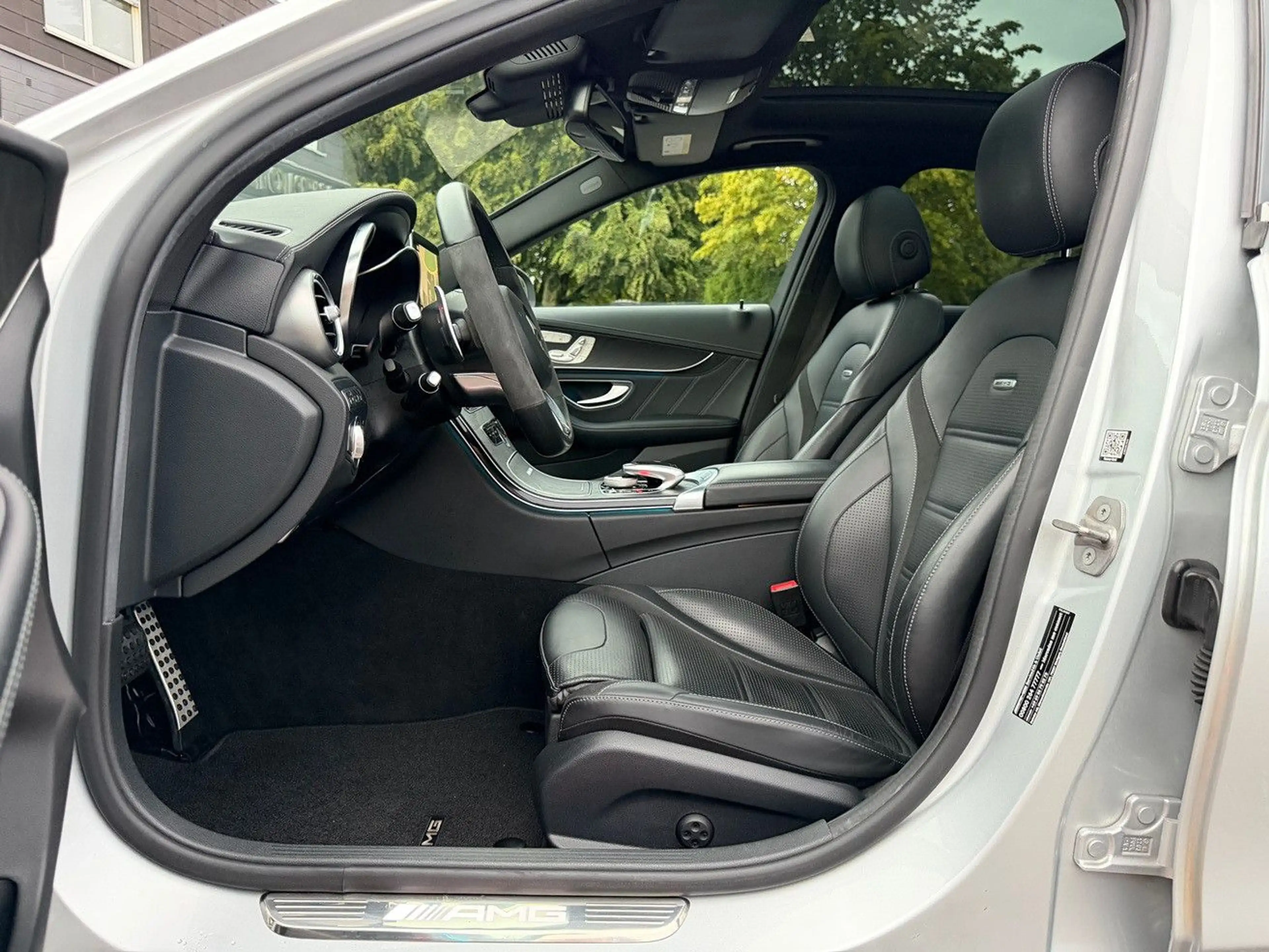 Mercedes-Benz C 63 AMG *DRIVERS/PERF.AGA/CARBON/DTR+/PANO/HUD* — photo 12