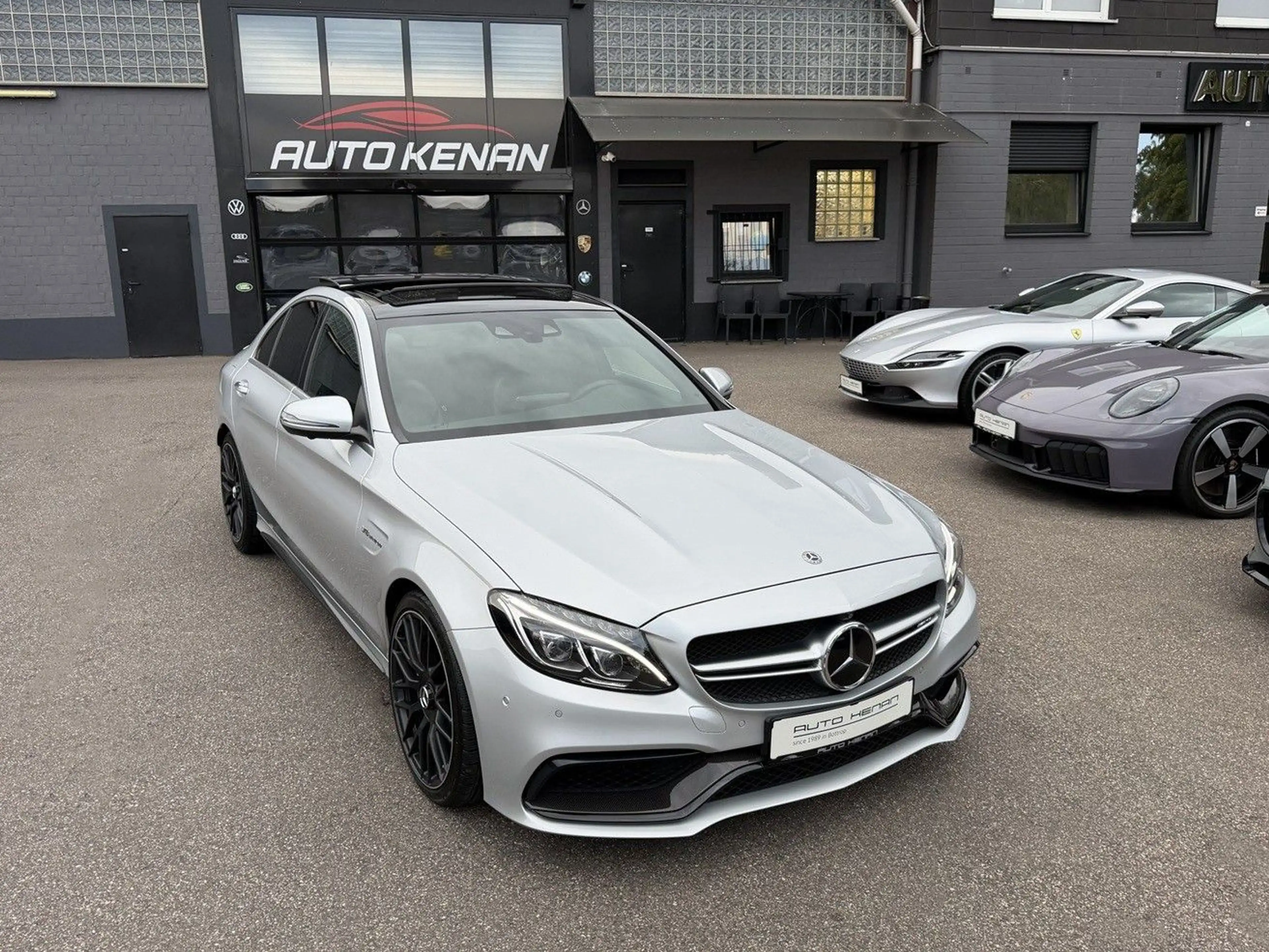 Mercedes-Benz C 63 AMG *DRIVERS/PERF.AGA/CARBON/DTR+/PANO/HUD*