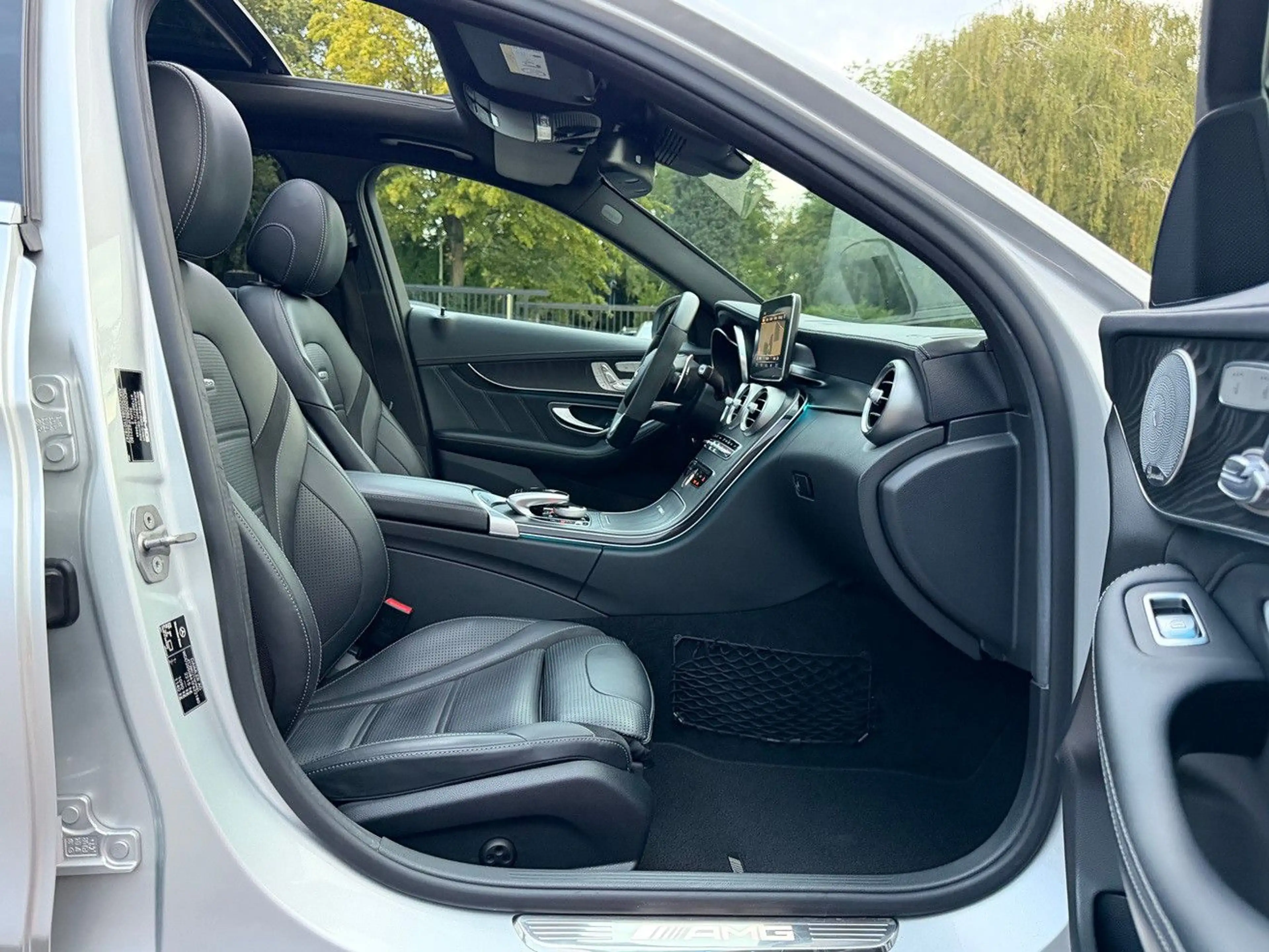 Mercedes-Benz C 63 AMG *DRIVERS/PERF.AGA/CARBON/DTR+/PANO/HUD* — photo 4