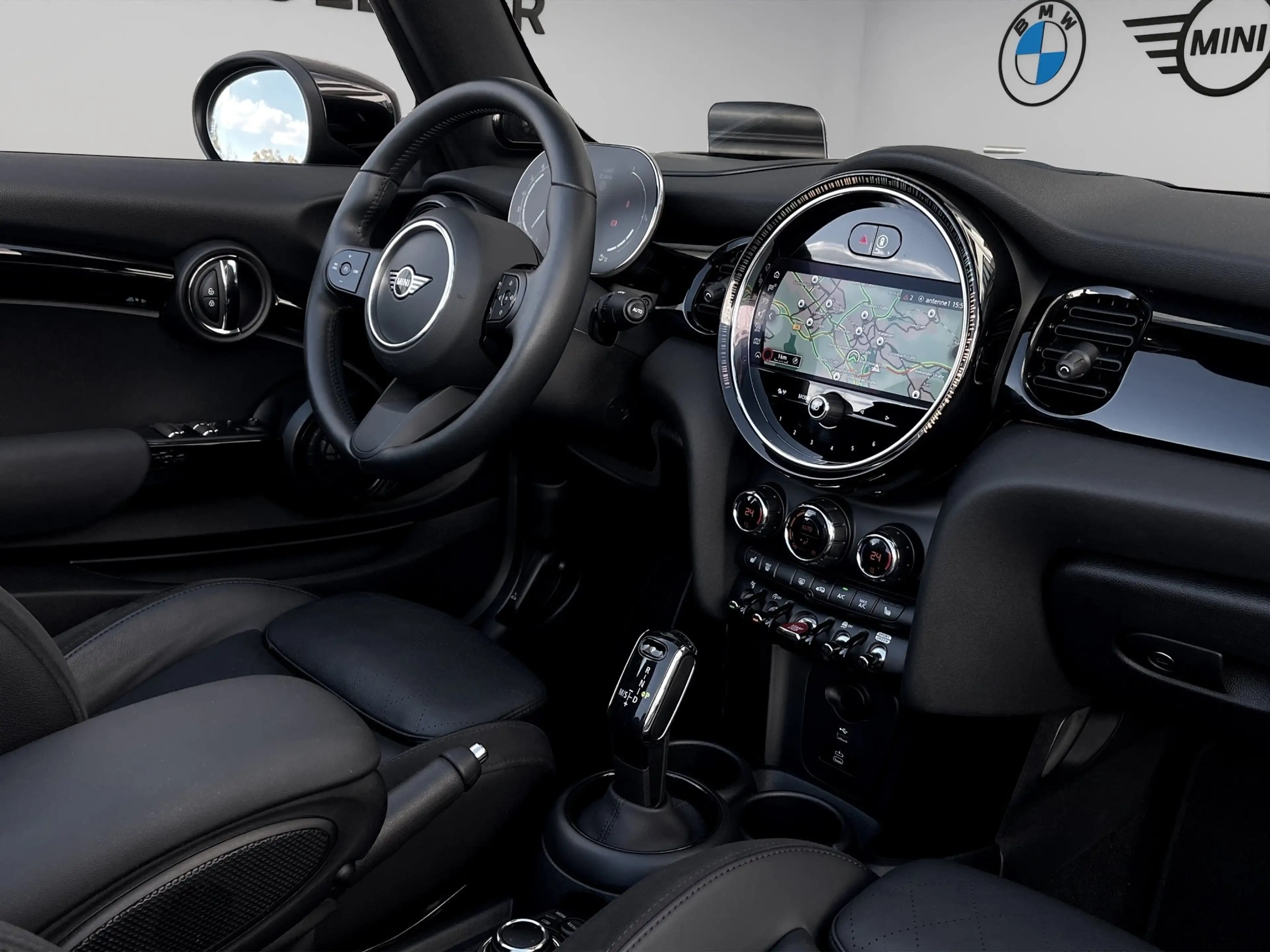 MINI Cooper Cabrio Cooper Cabrio Automatik Head-Up Leder Rückfahrkame — photo 11