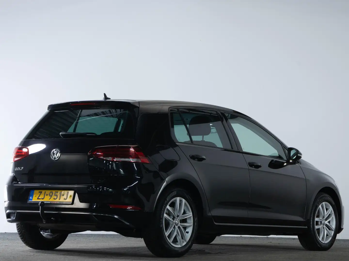 Volkswagen Golf Comfortline 1.4 TSI 125pk | Trekhaak | Climate Con Zwart - 2