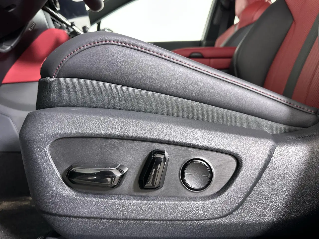 Lexus NX photo Lexus NX