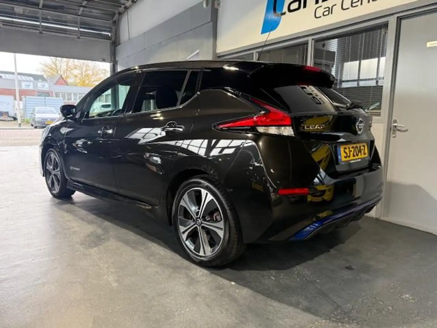 Nissan Leaf 2.ZERO EDITION 40 kWh Navi|Camera|Cruise Zwart - 2
