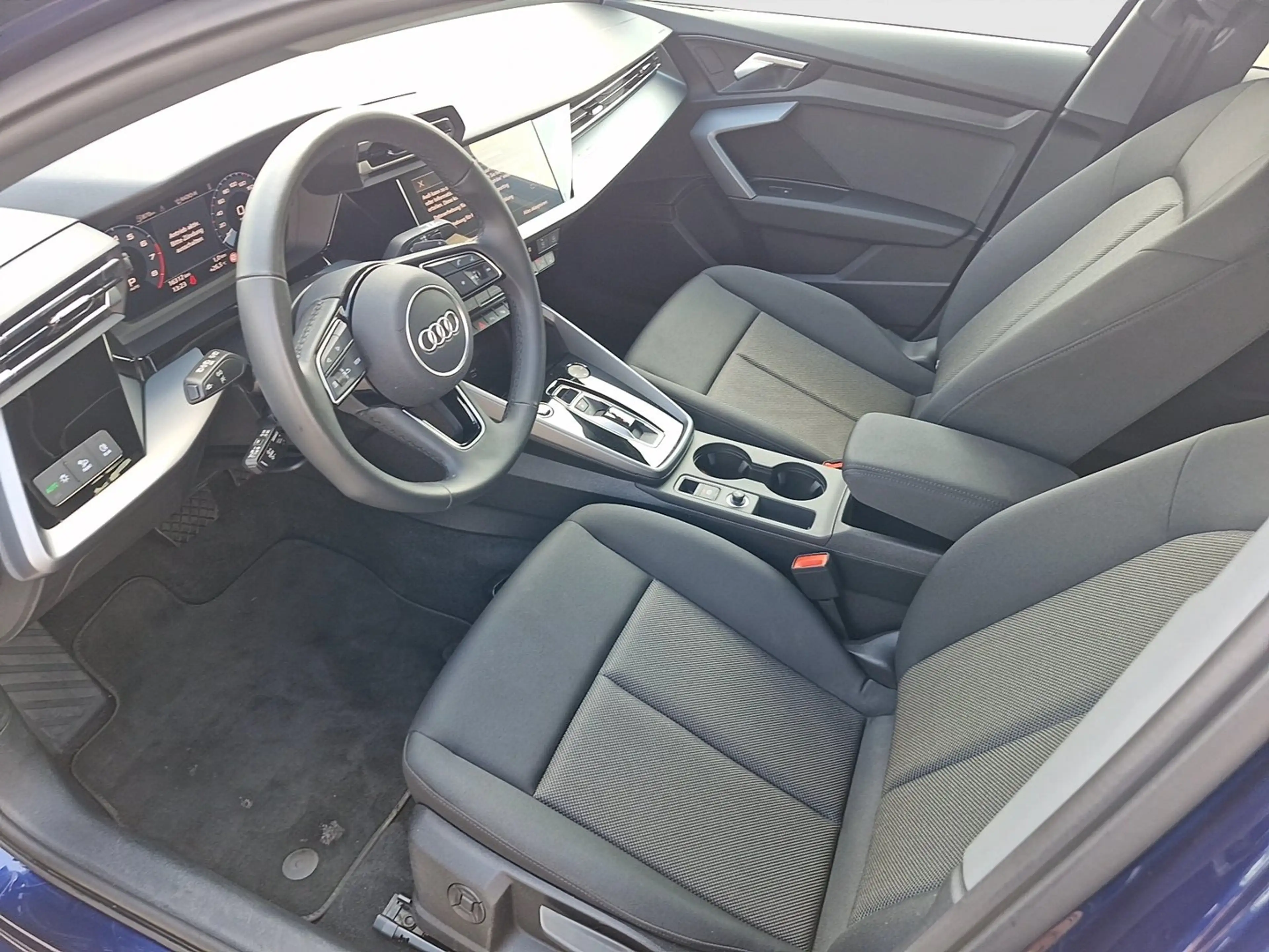 Audi A3 30 TFSI — photo 9