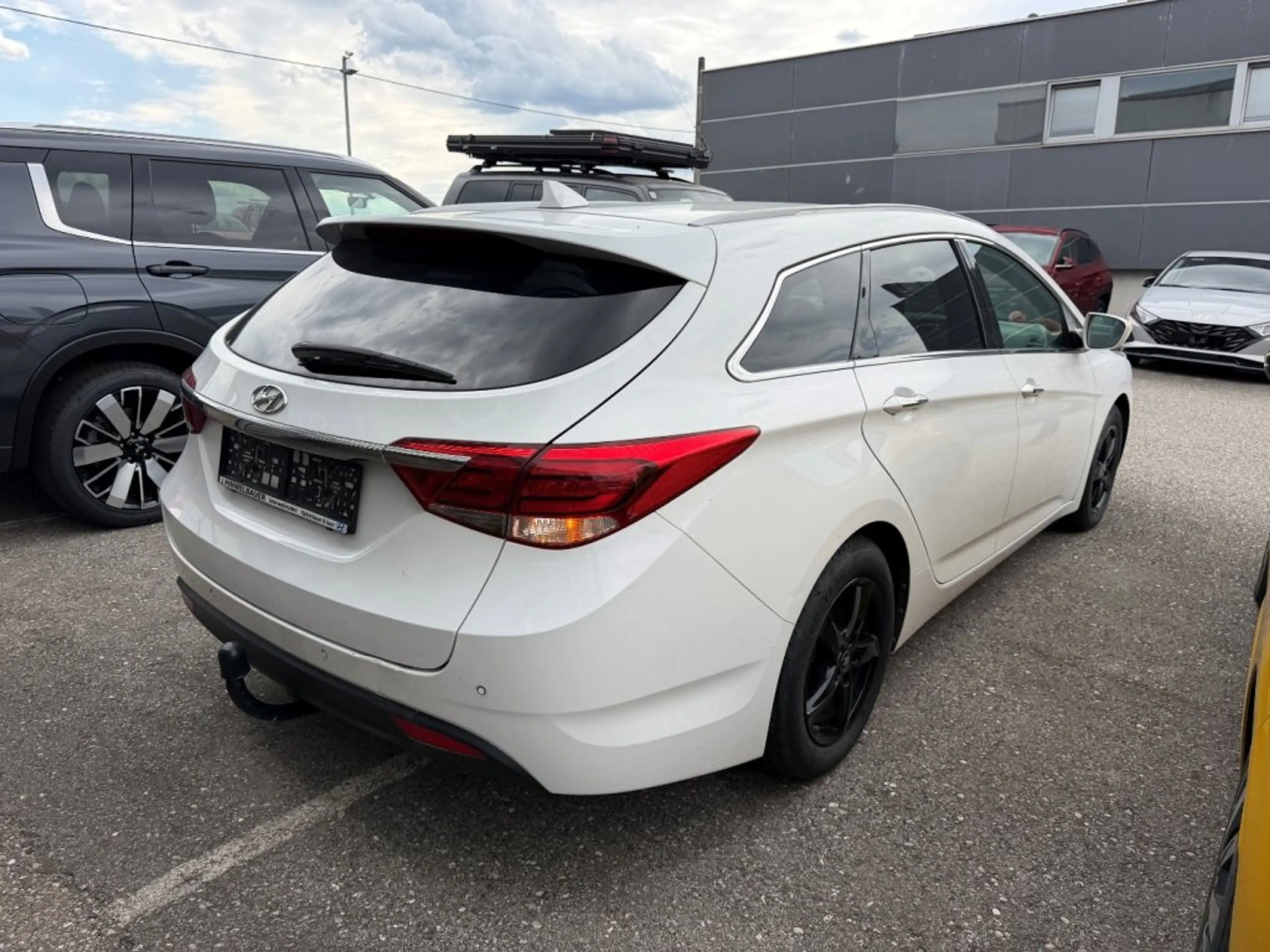 Hyundai i40 CW Business Class Plus 1,7 CRDi DCT 445pw — photo 3