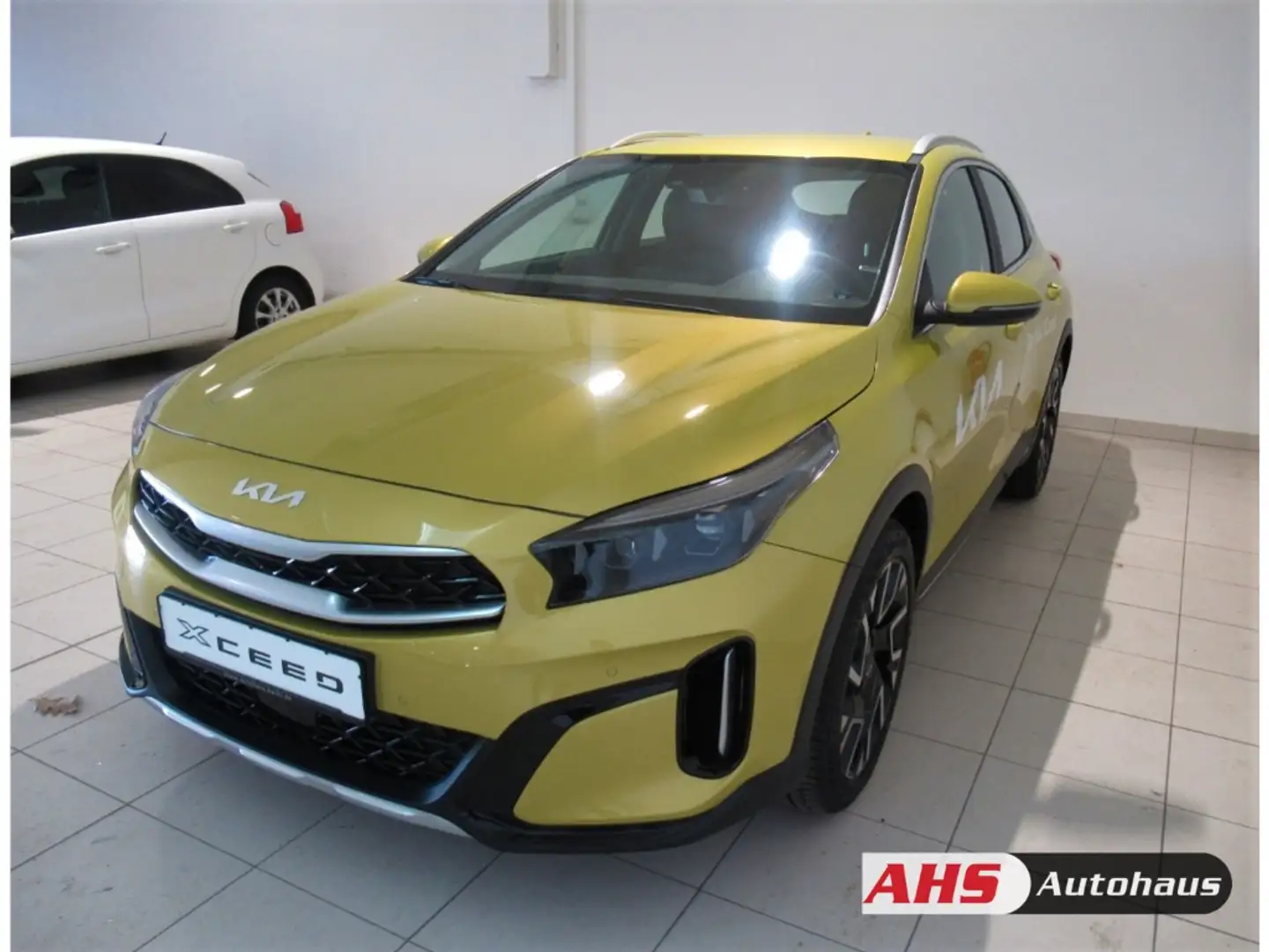 Kia XCeed 1.6 CRDi Spirit+NAVI+KAMERA+JBL+AHK+LED+  Navi dig Sarı - 1