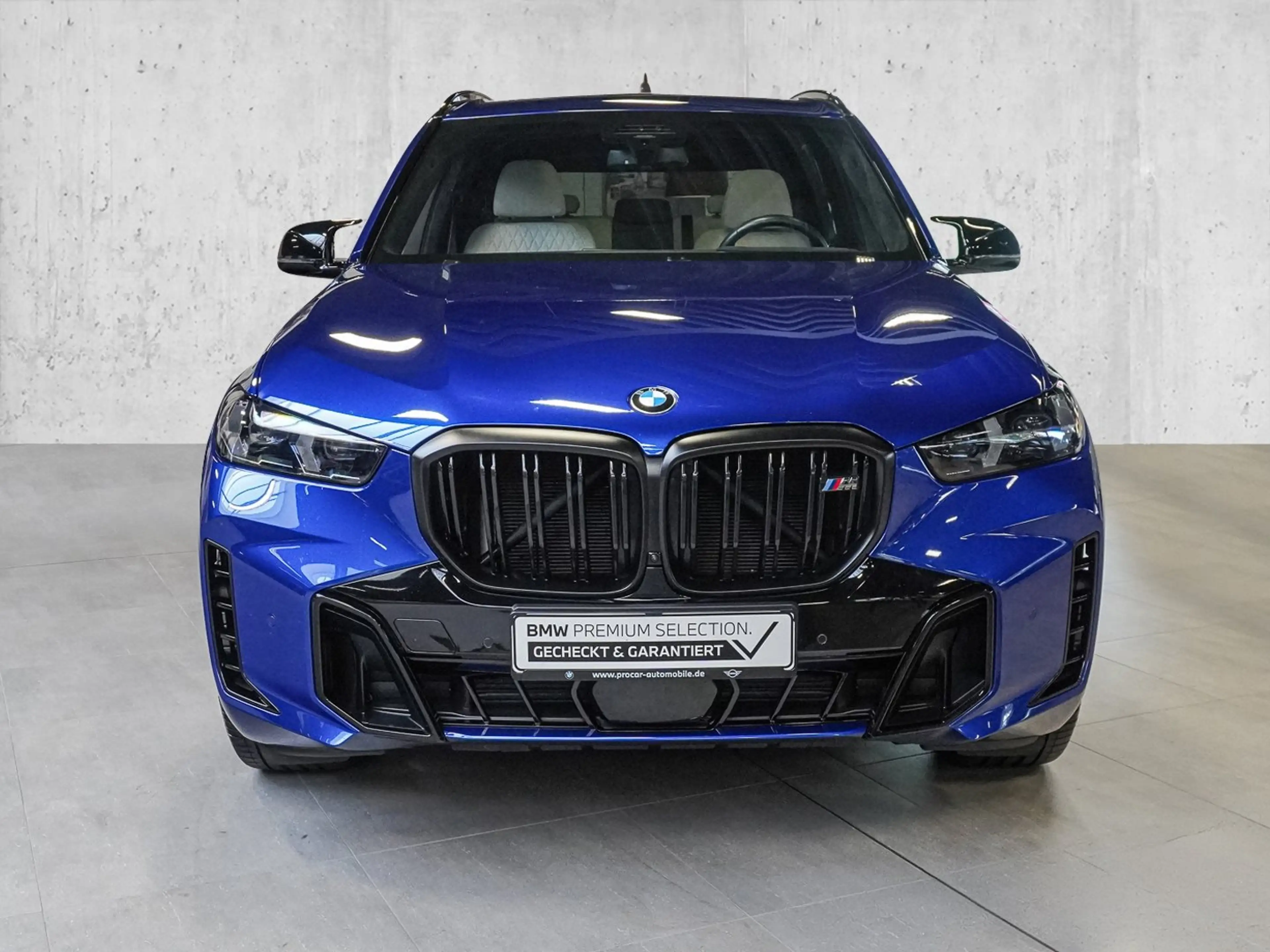 BMW X5 M60i xDrive AHK, Soft-Close, Massage, Pano, Harman — photo 3