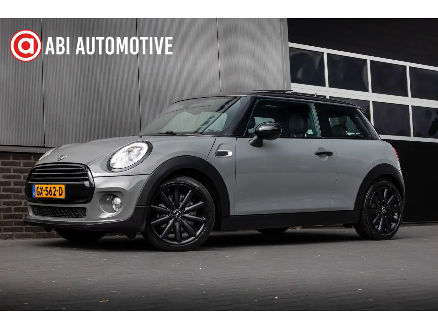 MINI Cooper Mini 1.5 136 pk Chili Business / NL-Auto/ Pano-Dak Grijs - 1