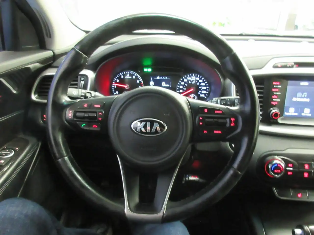 Kia Sorento снимка Kia Sorento