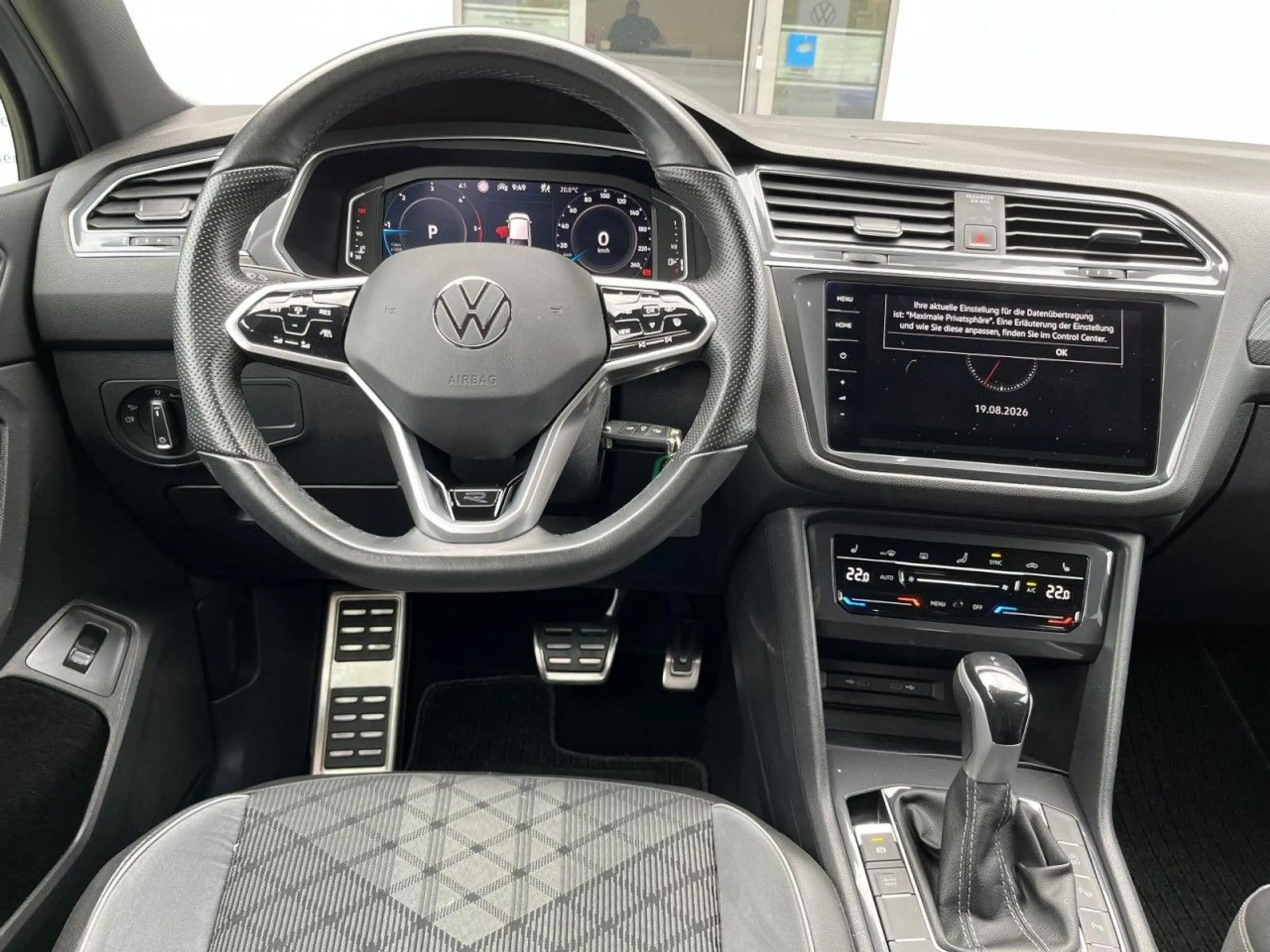 Volkswagen Tiguan Allspace 2,0 TDI DSG 4Motion R-Line Black — photo 14