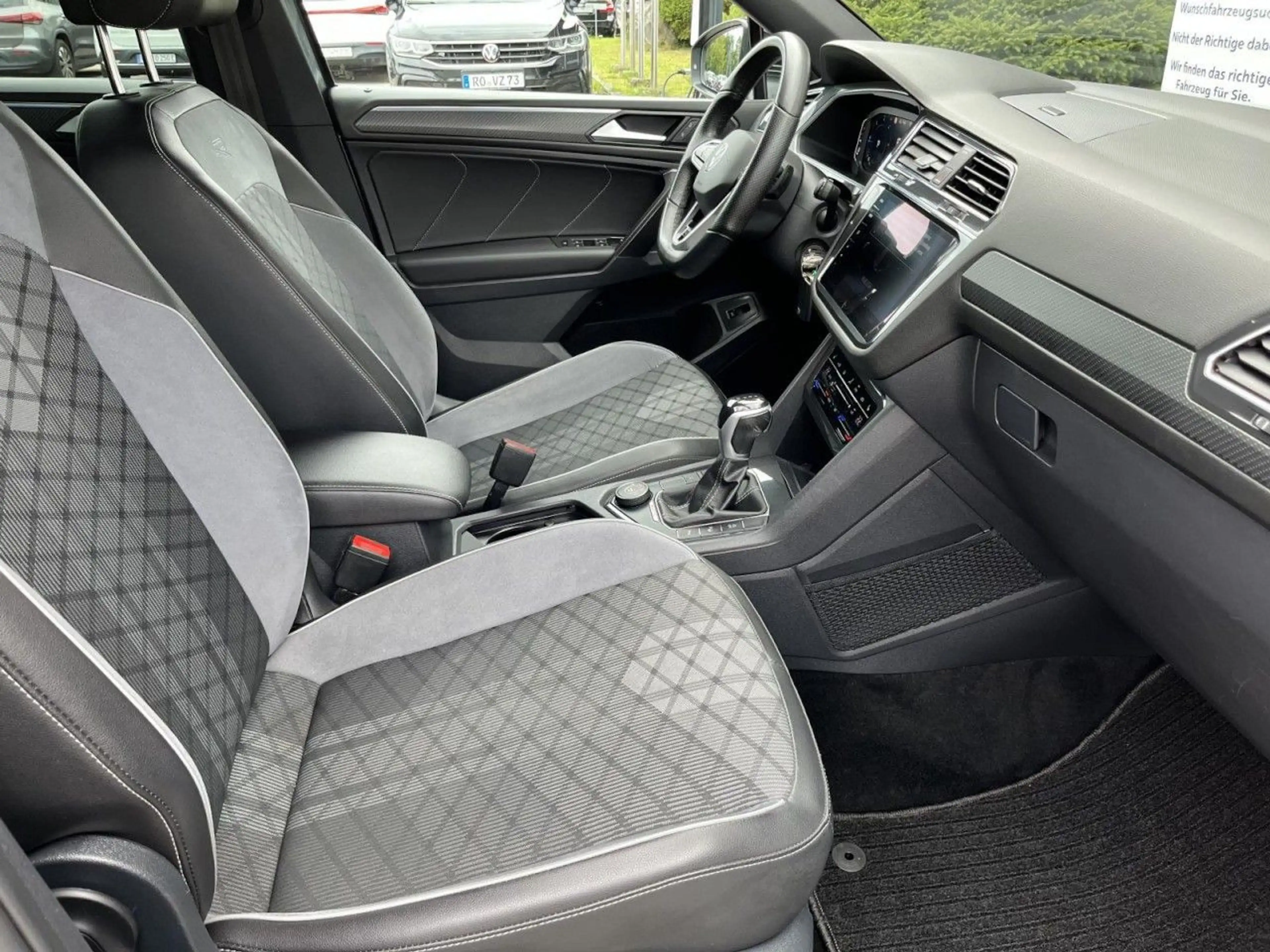 Volkswagen Tiguan Allspace 2,0 TDI DSG 4Motion R-Line Black — photo 10