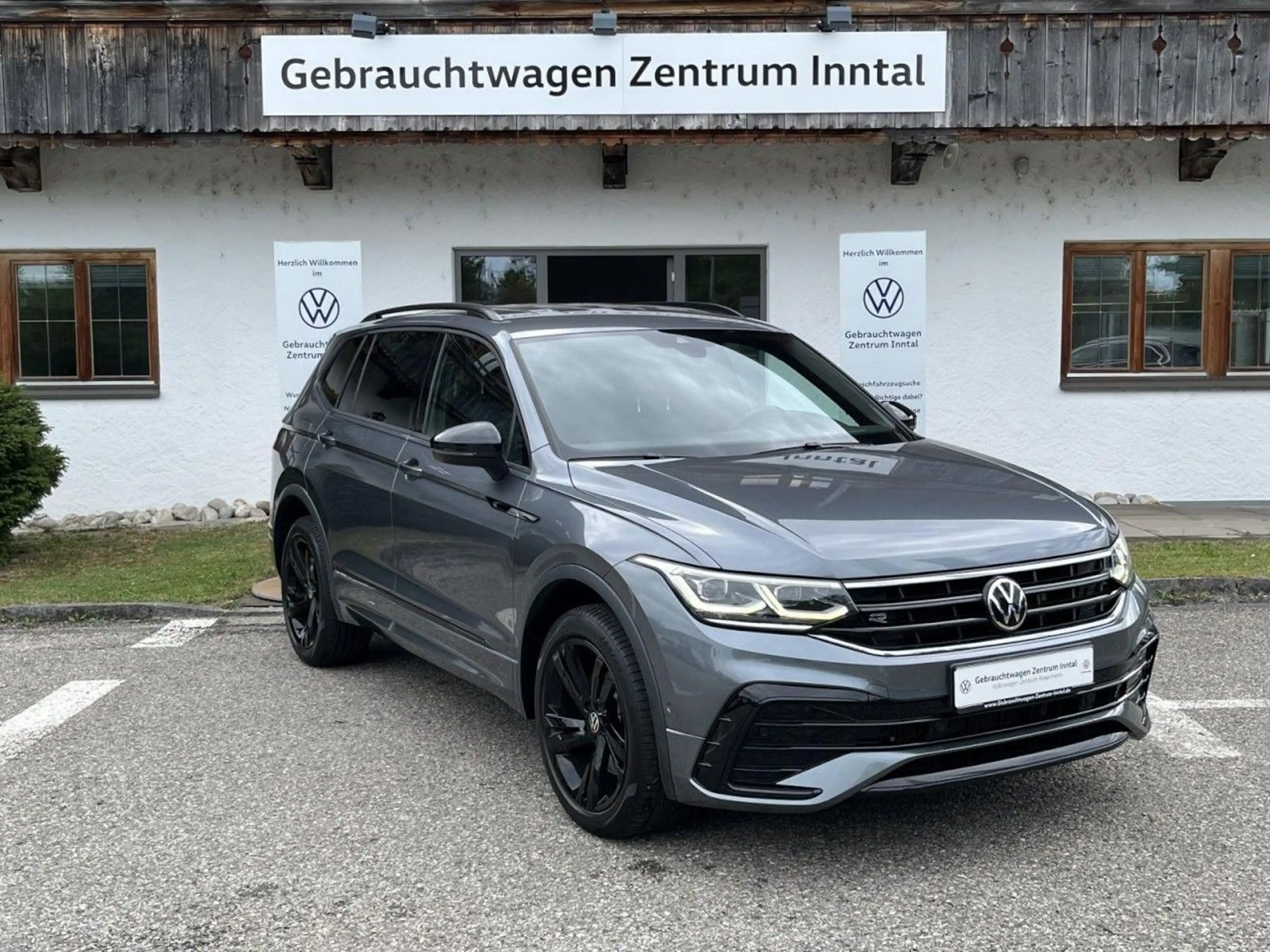 Volkswagen Tiguan Allspace 2,0 TDI DSG 4Motion R-Line Black — photo 4