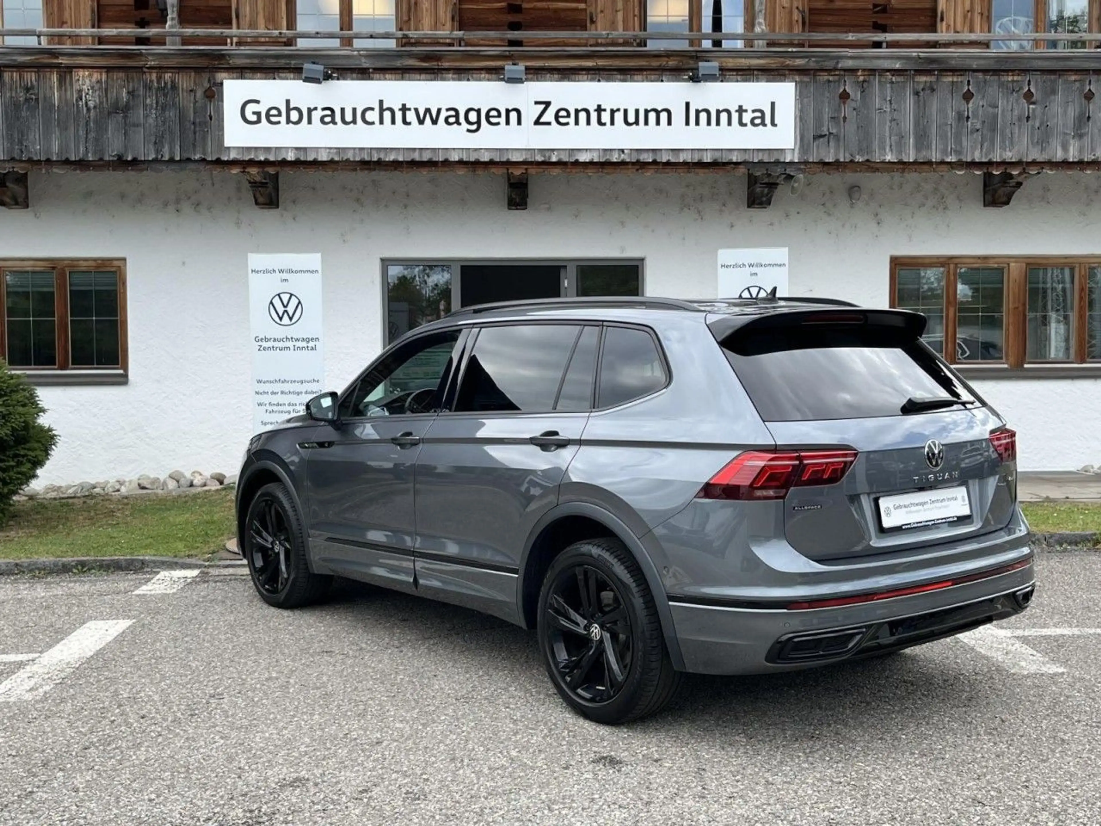 Volkswagen Tiguan Allspace 2,0 TDI DSG 4Motion R-Line Black — photo 6