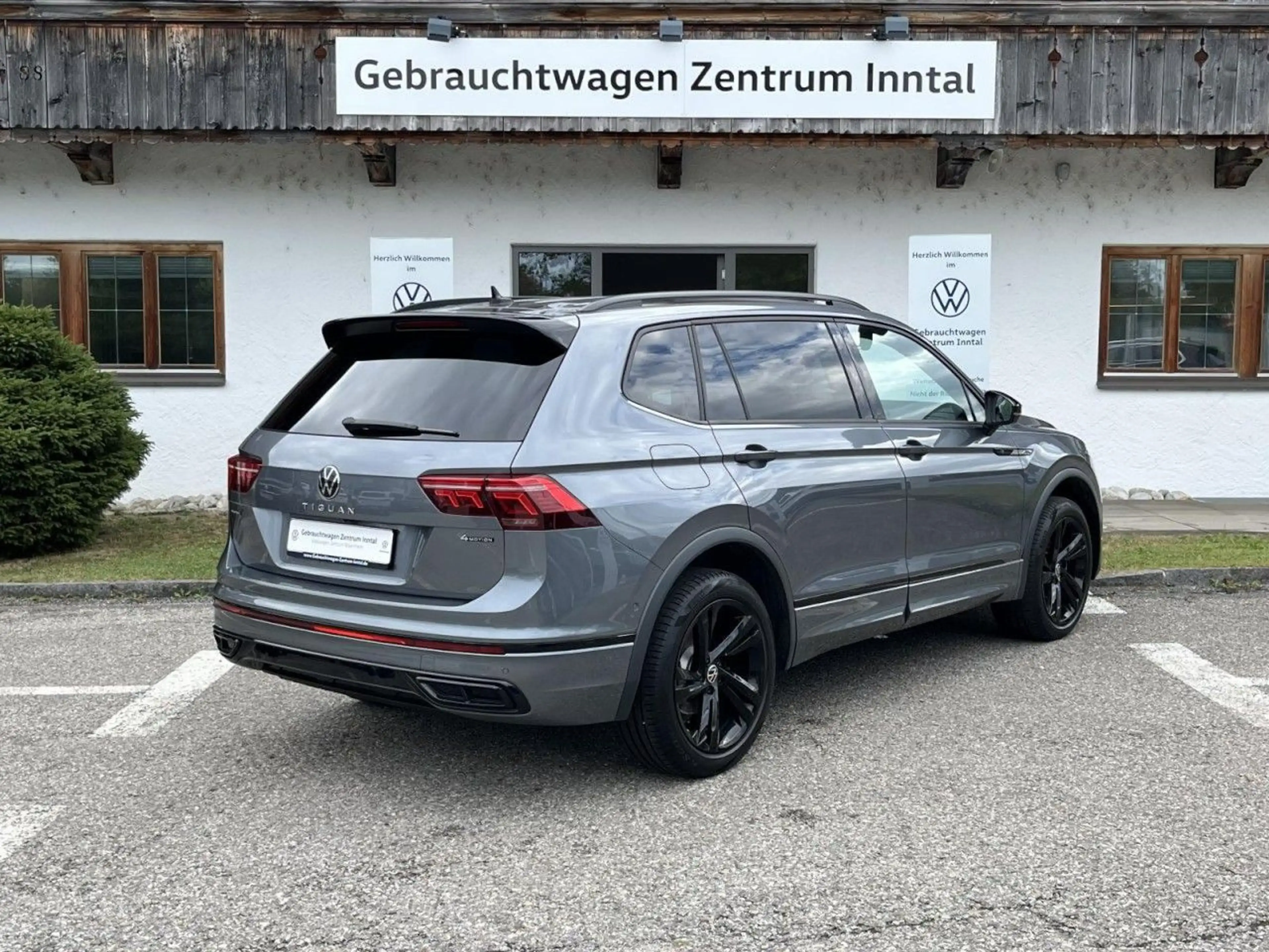 Volkswagen Tiguan Allspace 2,0 TDI DSG 4Motion R-Line Black — photo 5