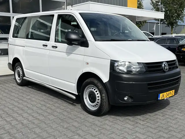 Volkswagen T5 Transporter 2.0 TDI L1H1 Kombi 9 persoons BTW en BPM vrij Airc