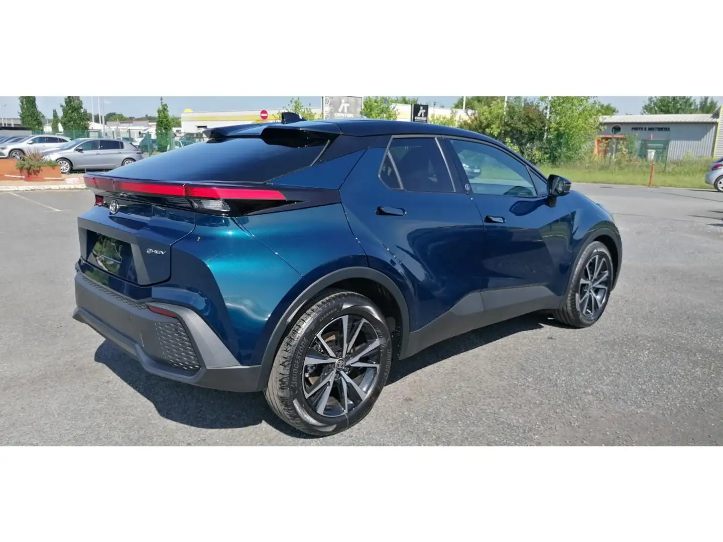 Toyota C-HR 2.0 Hybrid 200 e-CVT Design Bleu - 2