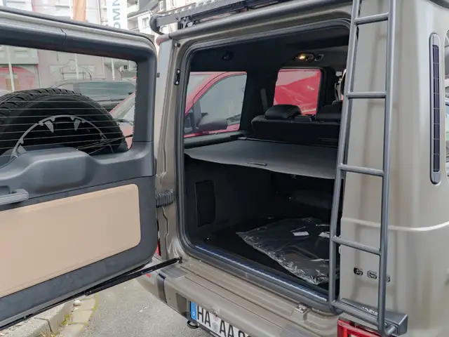 Mercedes-Benz G-Class view 6
