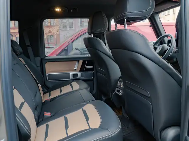 Mercedes-Benz G-Class view 9