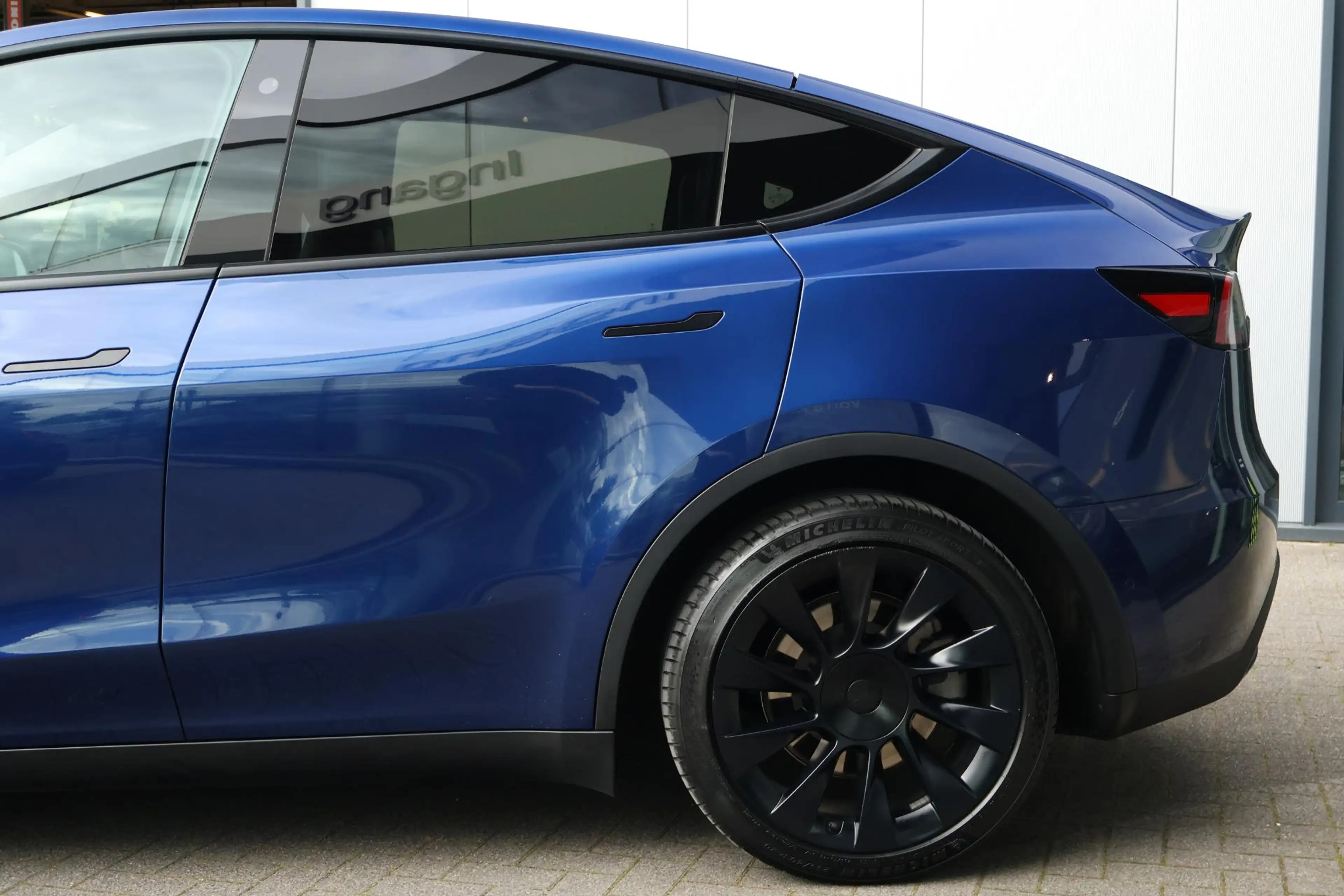 Tesla Model Y Long Range AWD 75 kWh / Trekhaak / Pano / Adaptive — photo 4