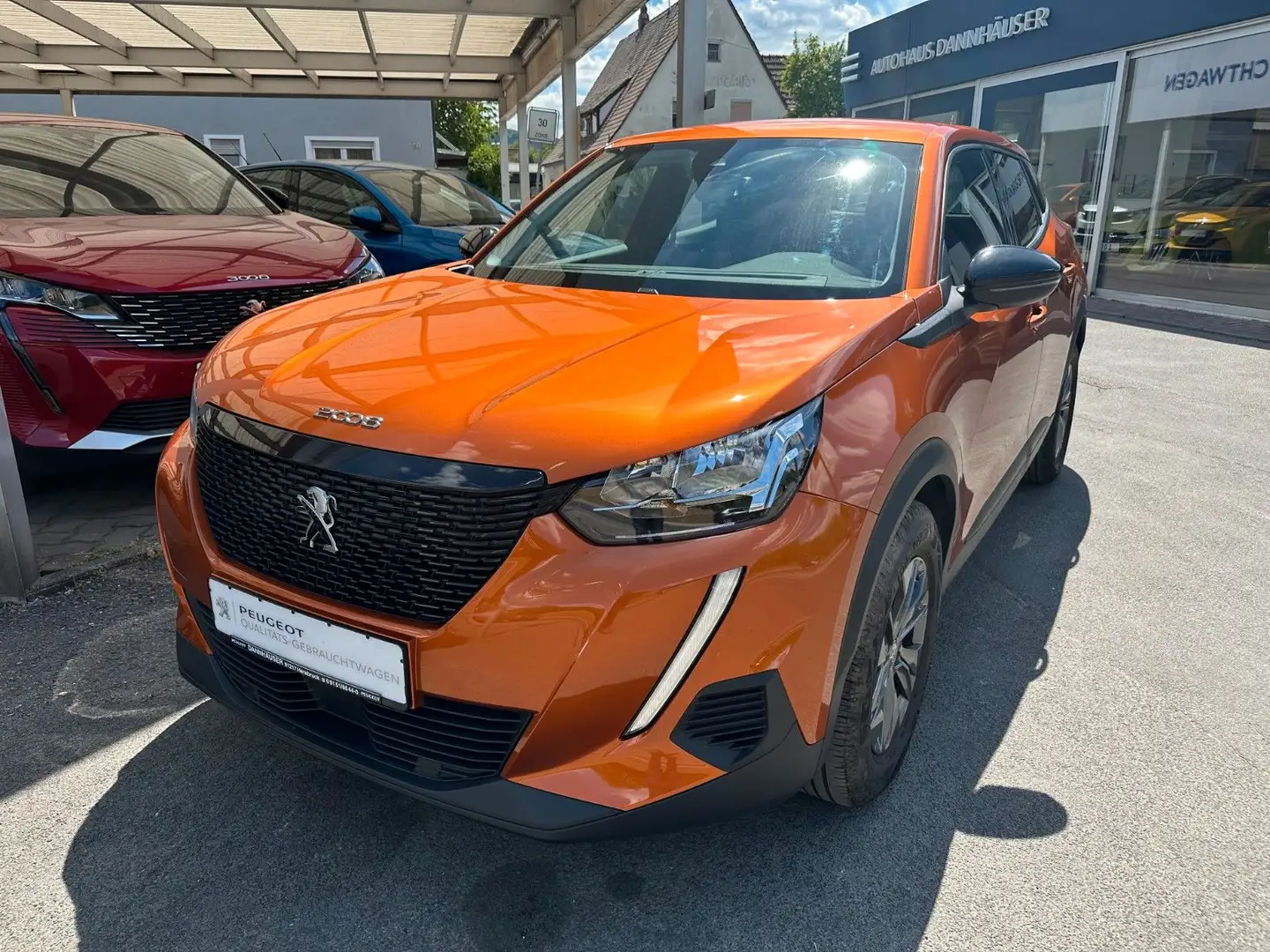 Peugeot 2008 PureTech 130 Active Pack, Kamera, Mirrorscr Oranje - 1