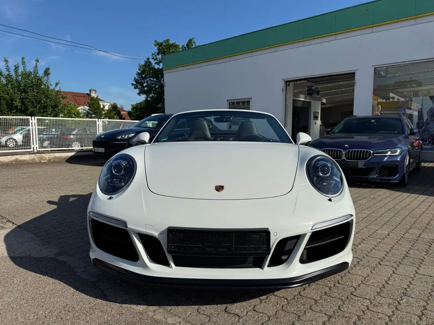 Porsche 911 Carrera GTS Cabriolet Blanco - 2