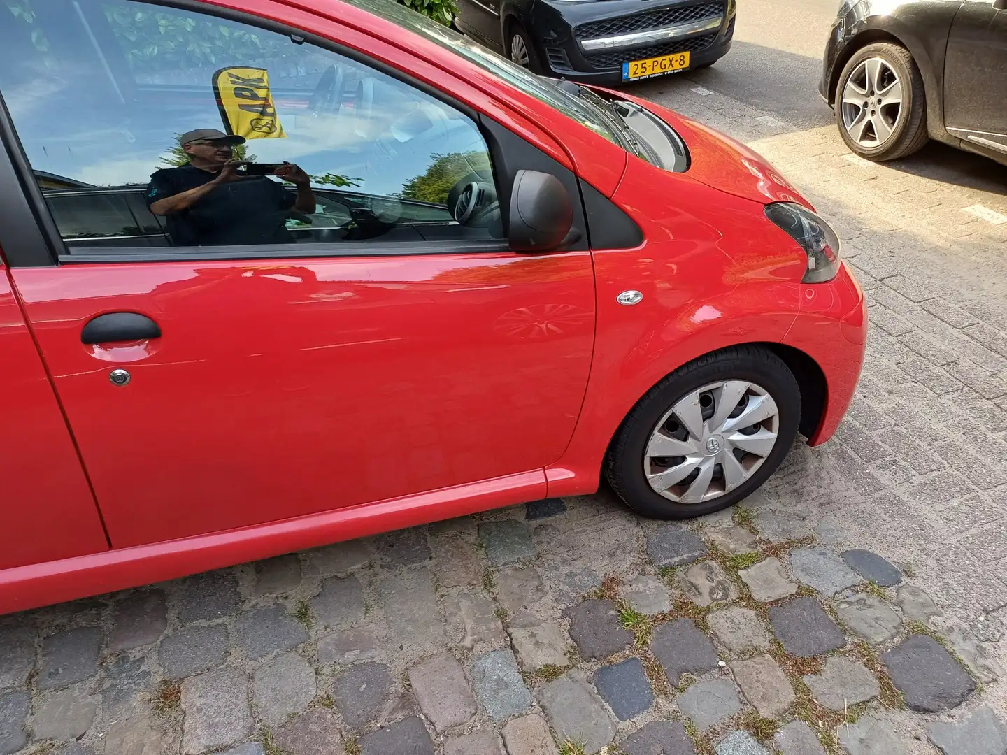 Toyota Aygo 1.0 VVT-i Now Rood - 2