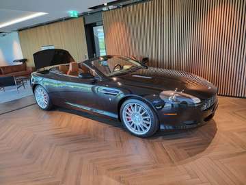 DB9 Volante Touchtronic A