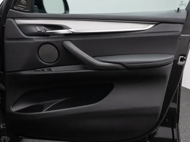 BMW X5 M view 29