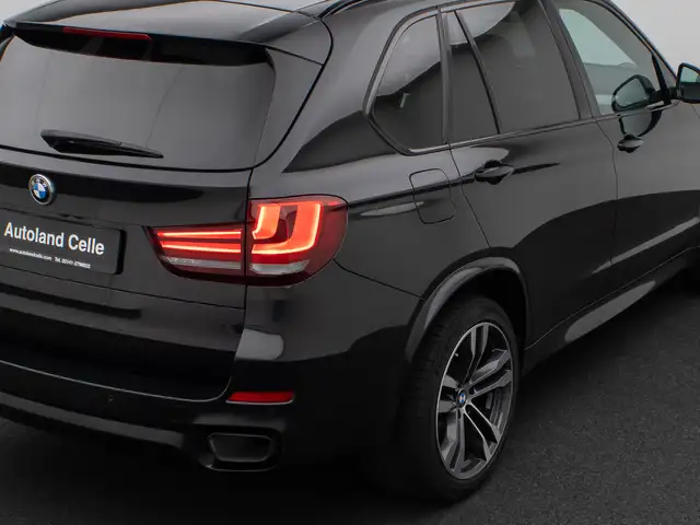 BMW X5 M view 15