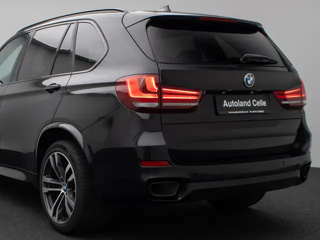 BMW X5 M view 14