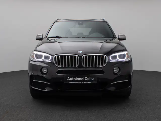 BMW X5 M view 2