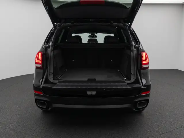 BMW X5 M view 13