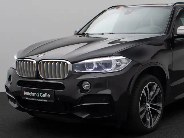 BMW X5 M view 16