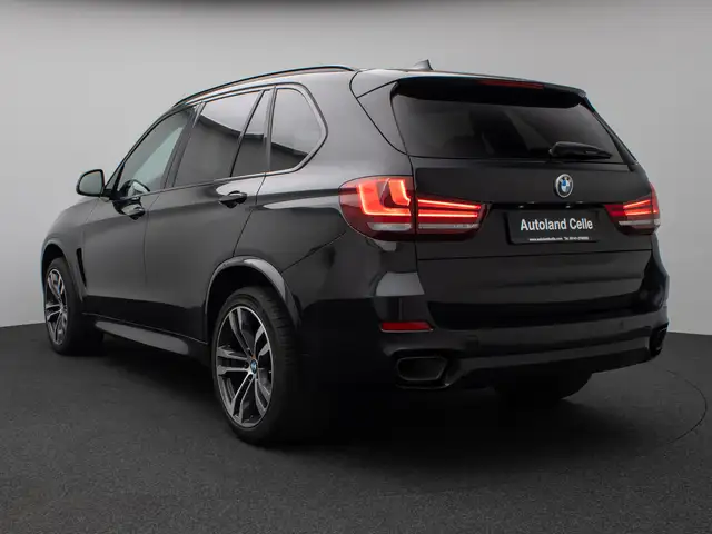 BMW X5 M view 9