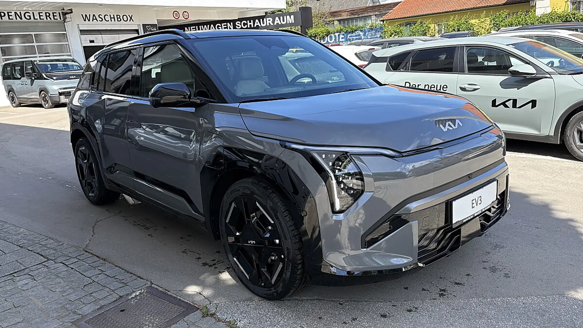 Kia EV3 AWD 81,4kWh GT-Line SD Grau - 2