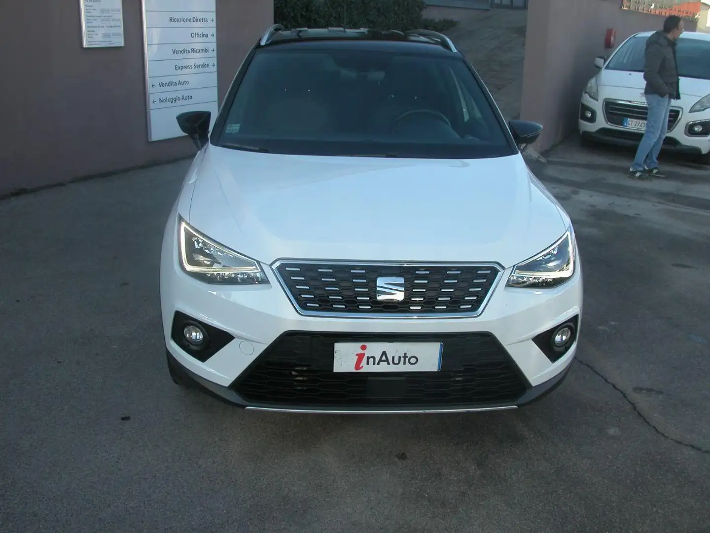SEAT Arona 1.0 TGI Xcellence Bianco - 2