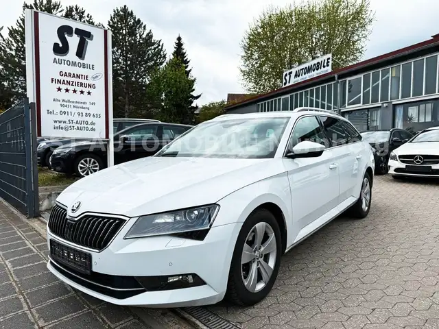 Skoda Superb 2.0 TDI Combi Style*KAMERA*ACC*XENON*NAVI