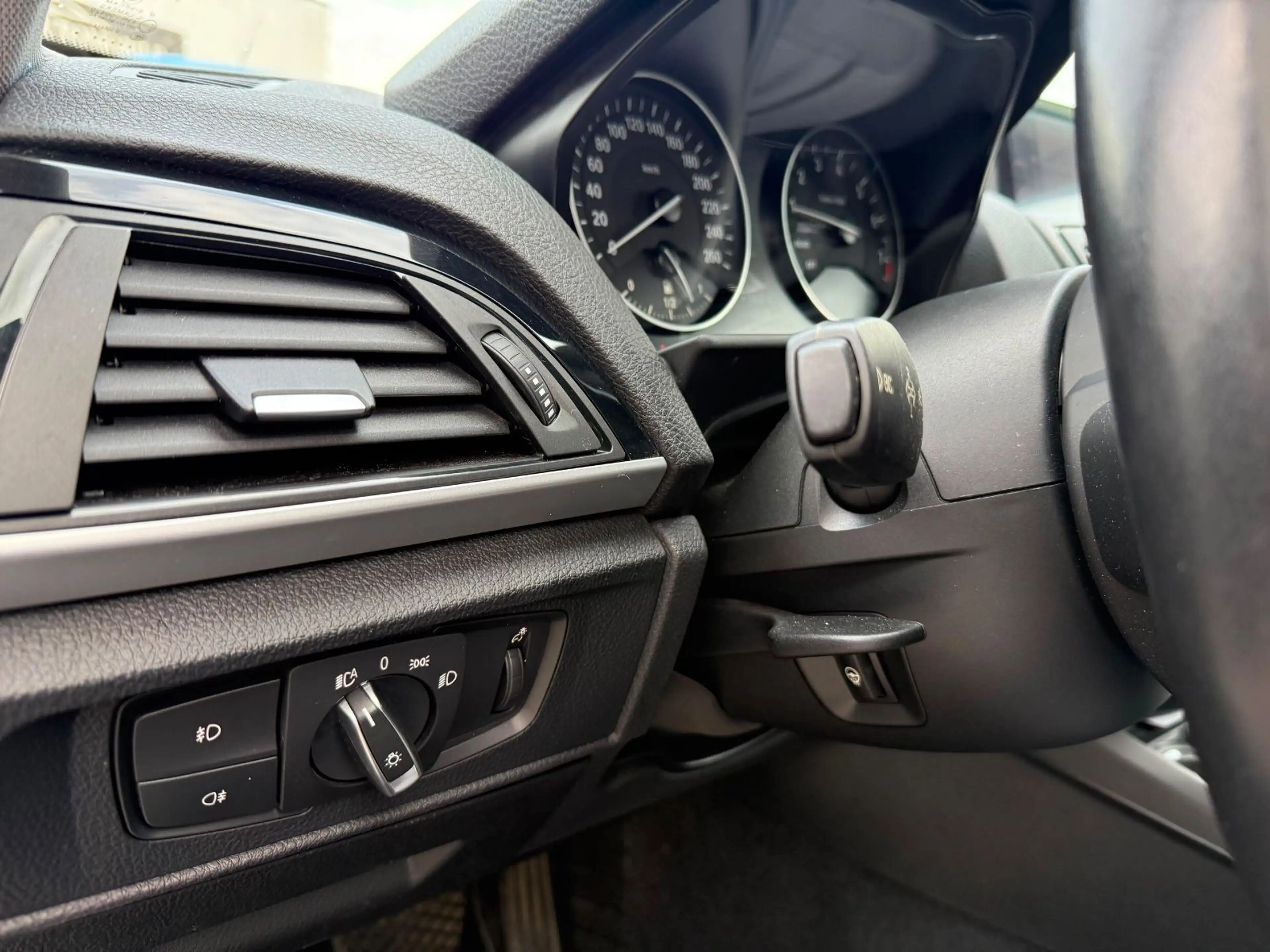 BMW 118 i Automatik*2.Hand*BiXenon*Navi*Kamera*AHK — photo 16
