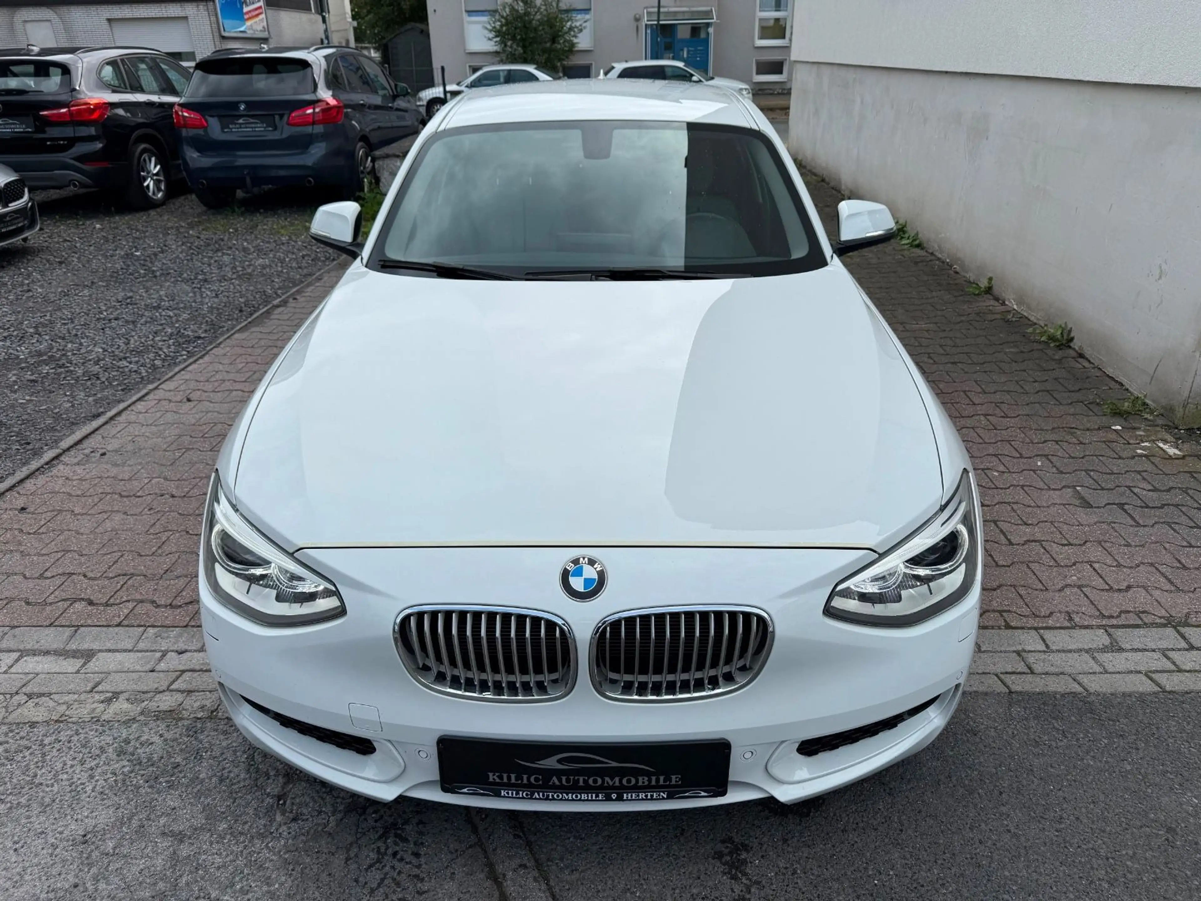 BMW 118 i Automatik*2.Hand*BiXenon*Navi*Kamera*AHK — photo 3