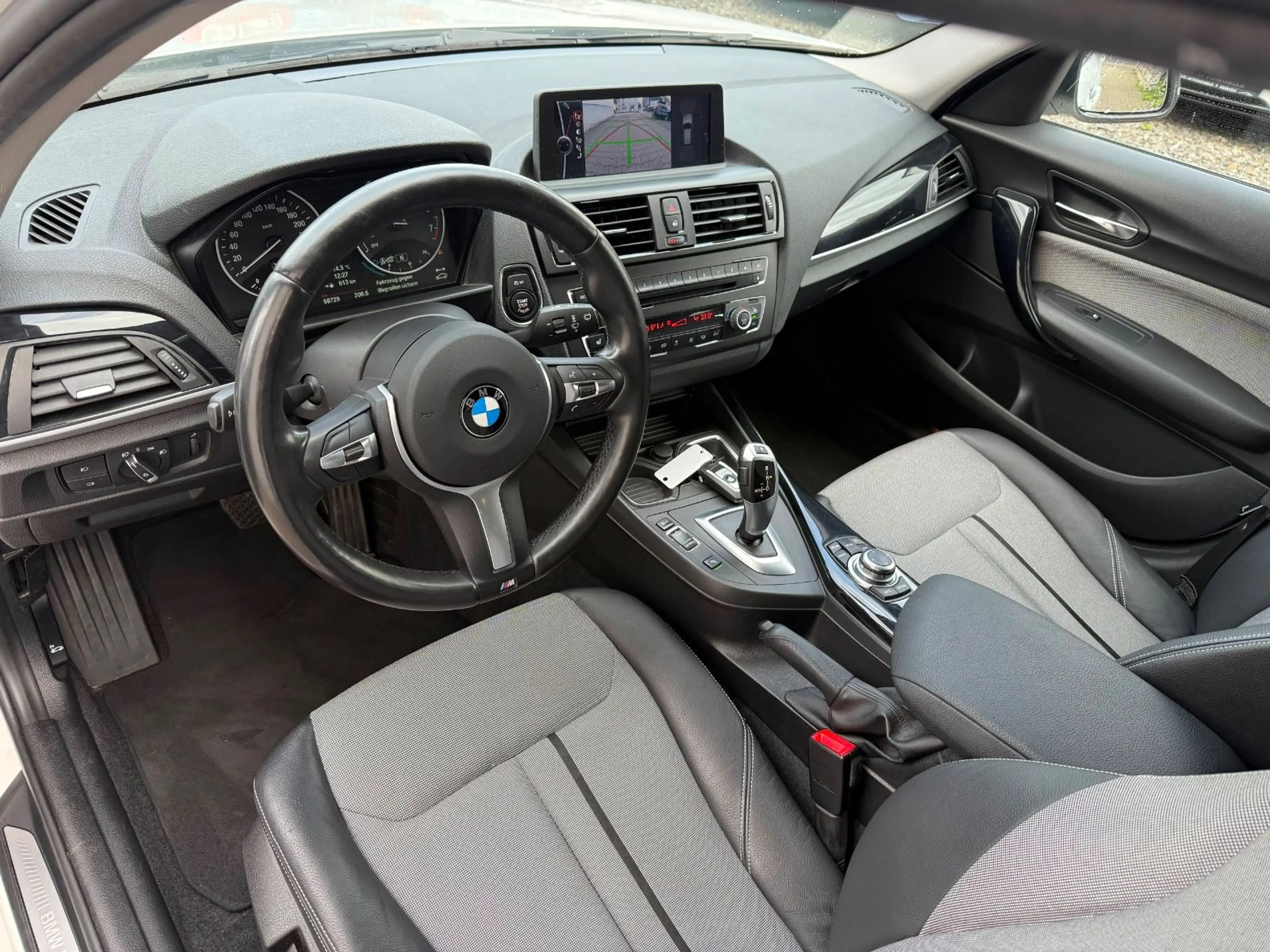 BMW 118 i Automatik*2.Hand*BiXenon*Navi*Kamera*AHK — photo 9