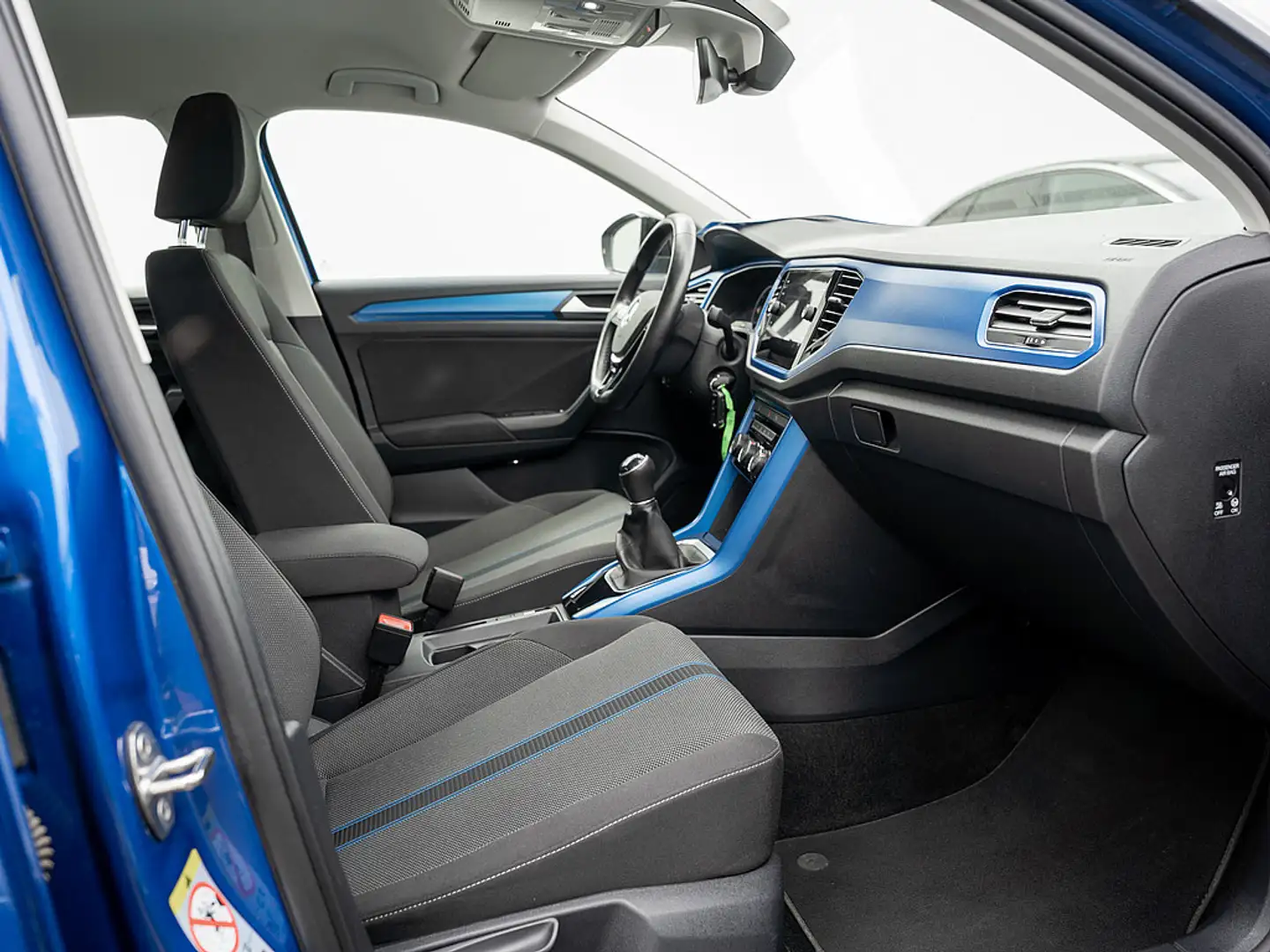 Volkswagen T-Roc 2.0 TDI Style NAVI PDC MFL KLIMA BT Bleu - 2