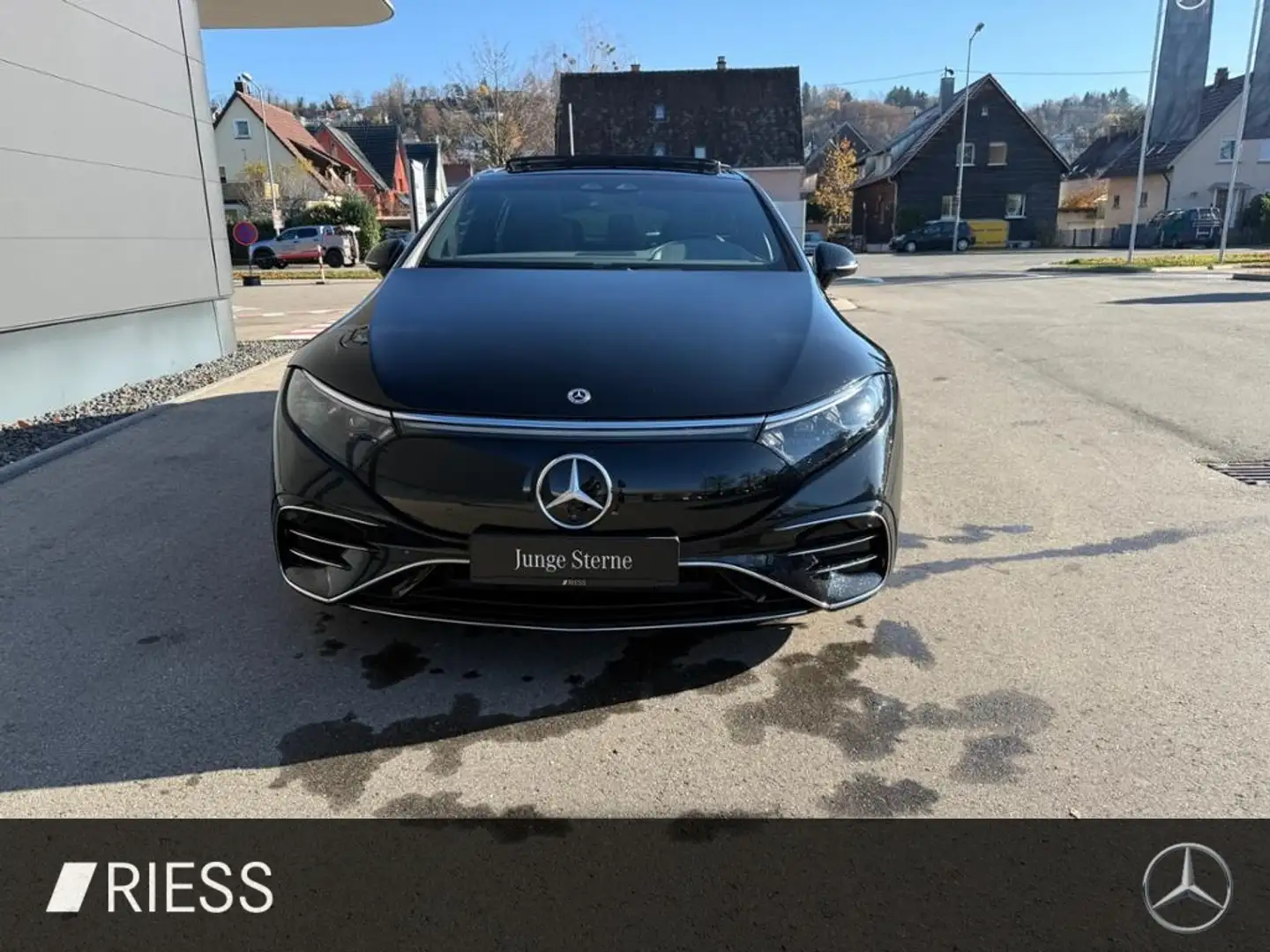 Mercedes-Benz EQS 500 4M AMG PANO HUD BURM HYPER DISTRO AIRMAT Schwarz - 2