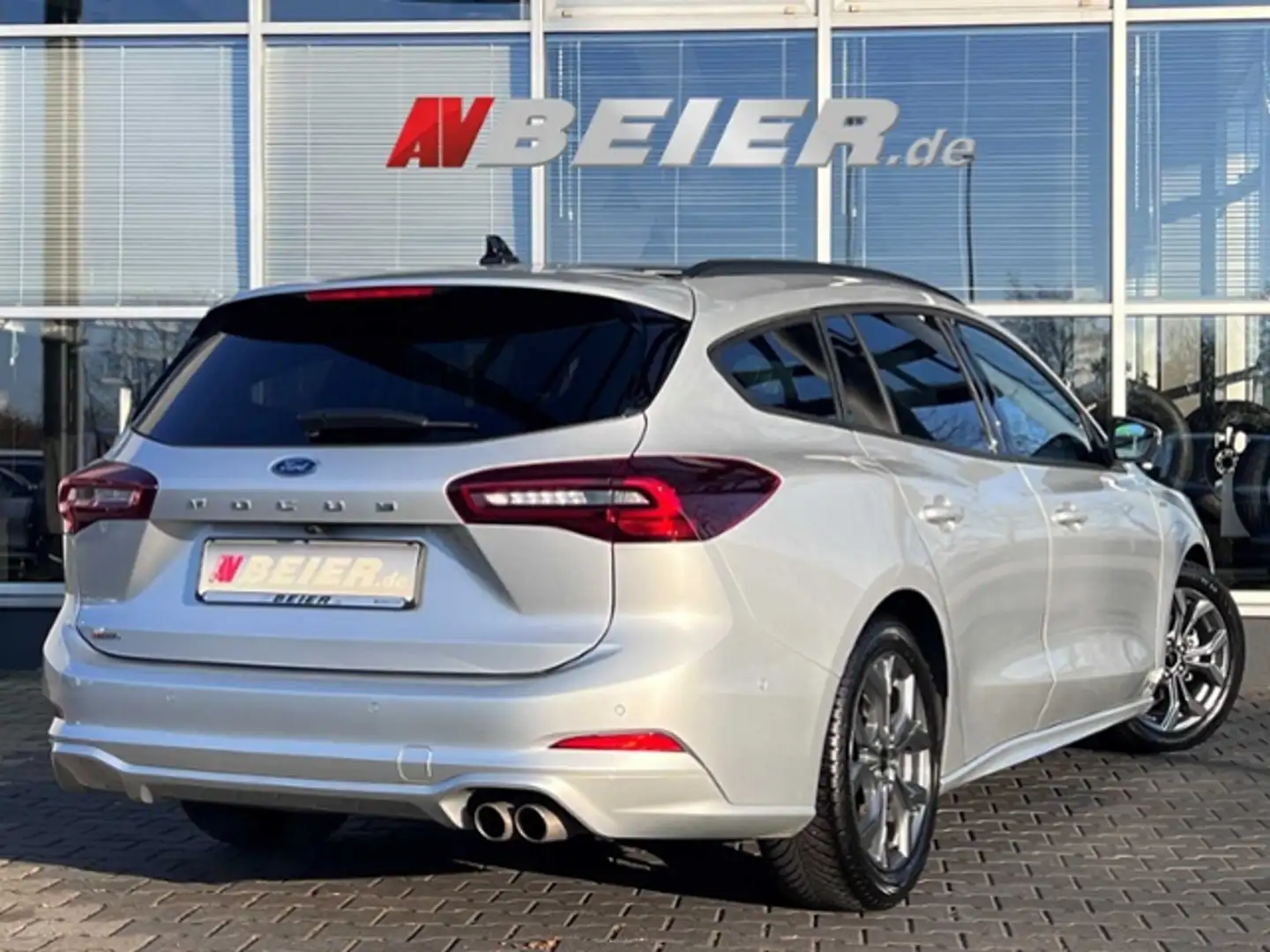 Ford Focus ST-Line X Panorama Leder HeadUp Silber - 2