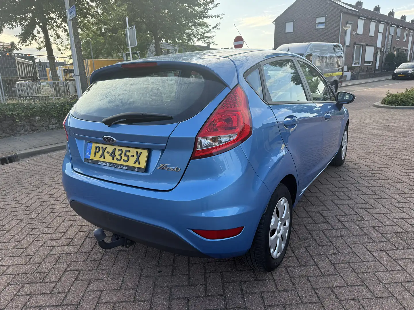 Ford Fiesta 1.25 Trend 5 Deurs Airco Trekhaak 2012 zeer mooi Blauw - 1