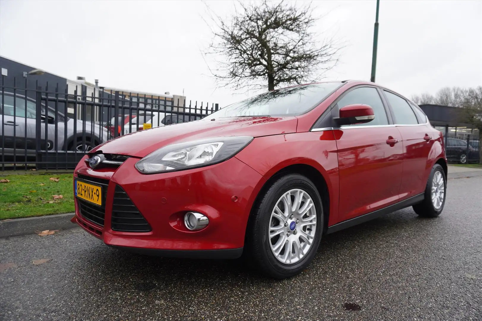Ford Focus 1.6 TI-VCT 125pk 5-deurs Titanium Clima Navi LM Mo Rood - 1