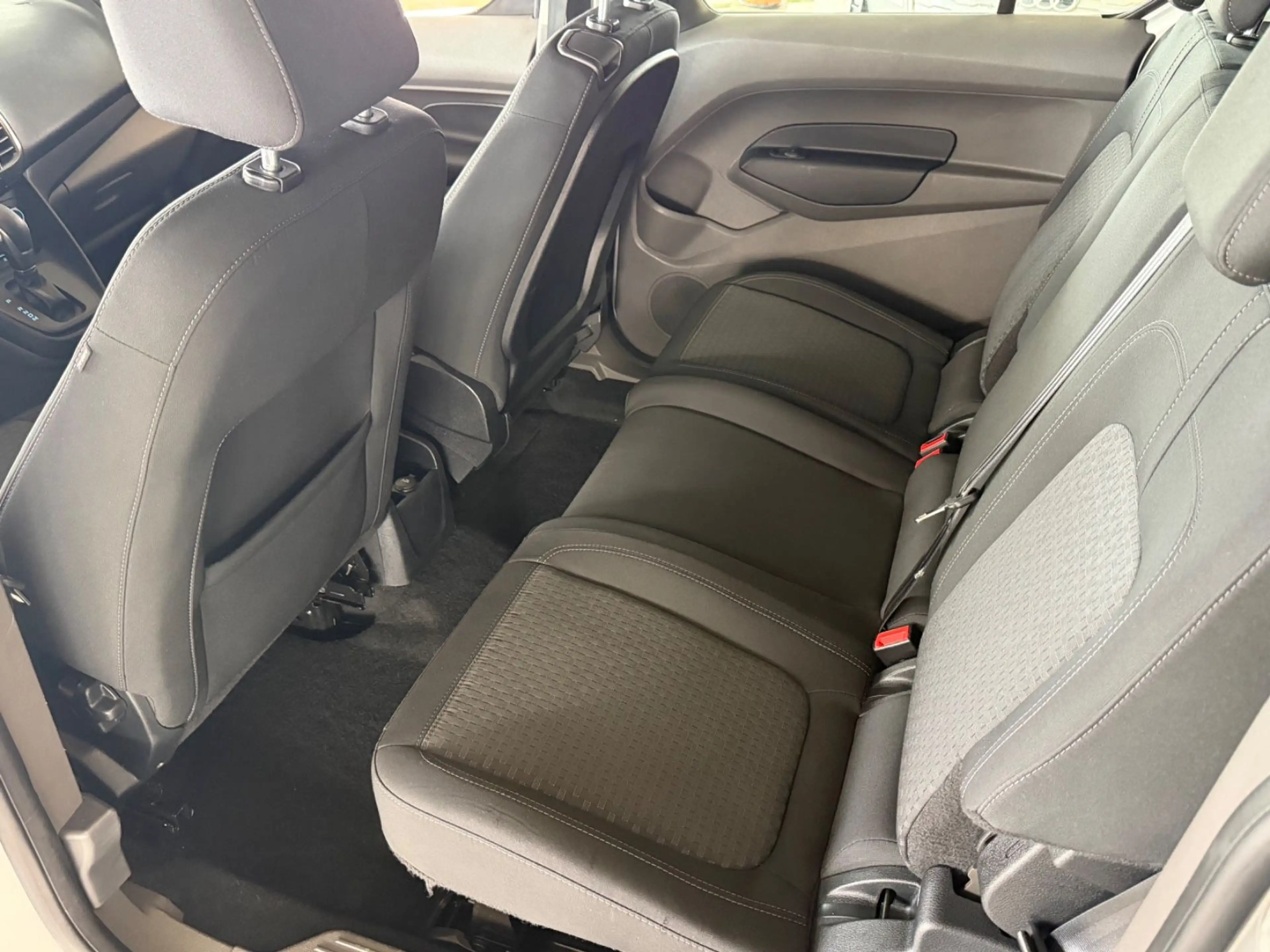 Ford Grand Tourneo Kombi Lang Trend LM SHZ KLIMA — photo 15