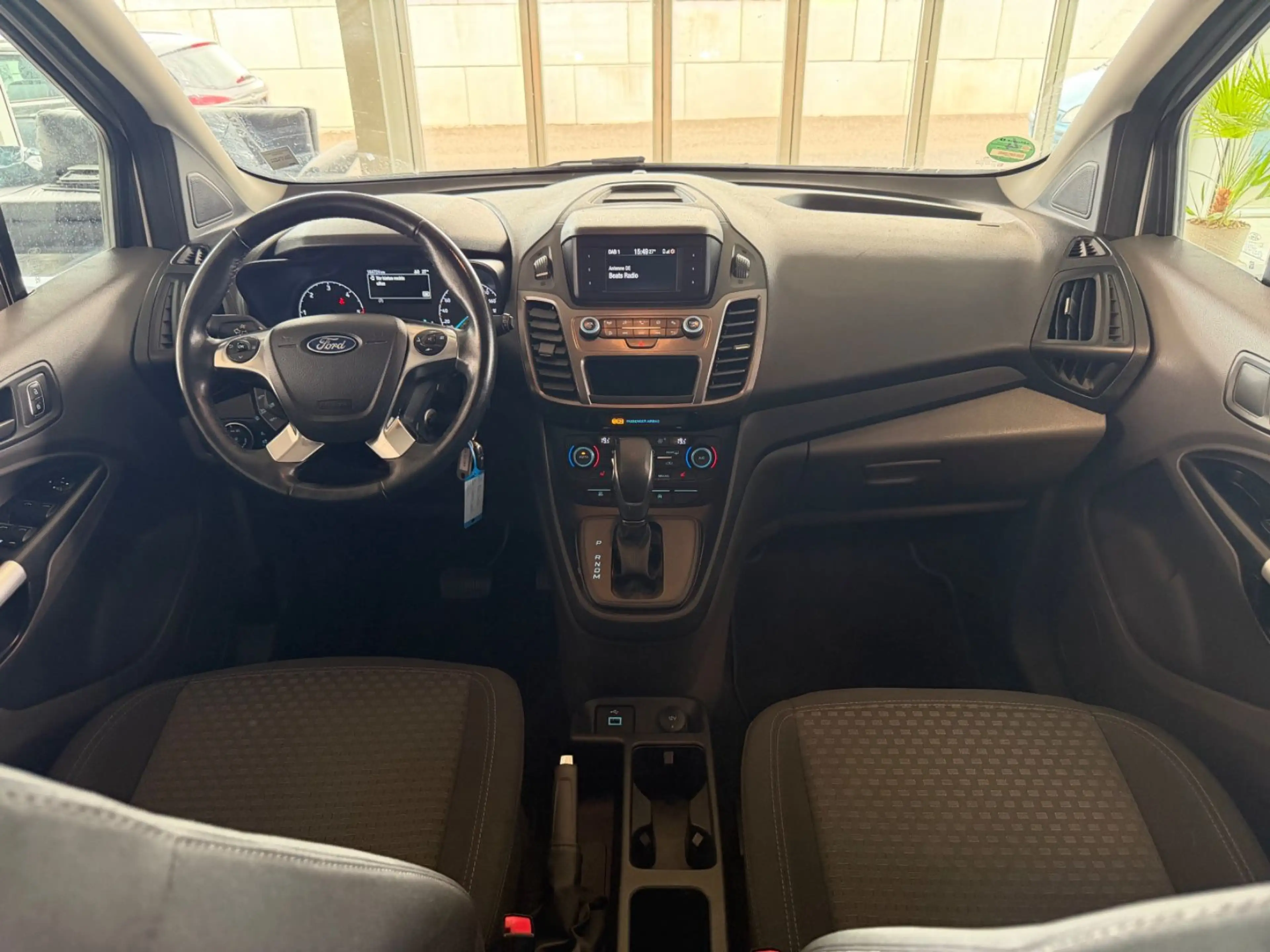 Ford Grand Tourneo Kombi Lang Trend LM SHZ KLIMA — photo 13