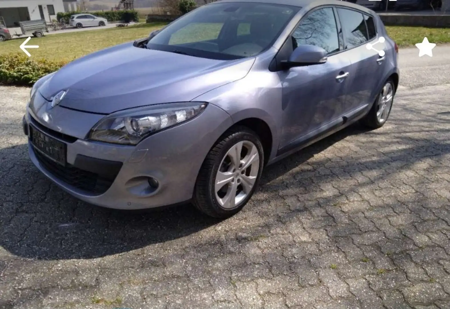 Renault Megane Mégane Dynamique TCe 180 2.0 Turbo Silber - 1