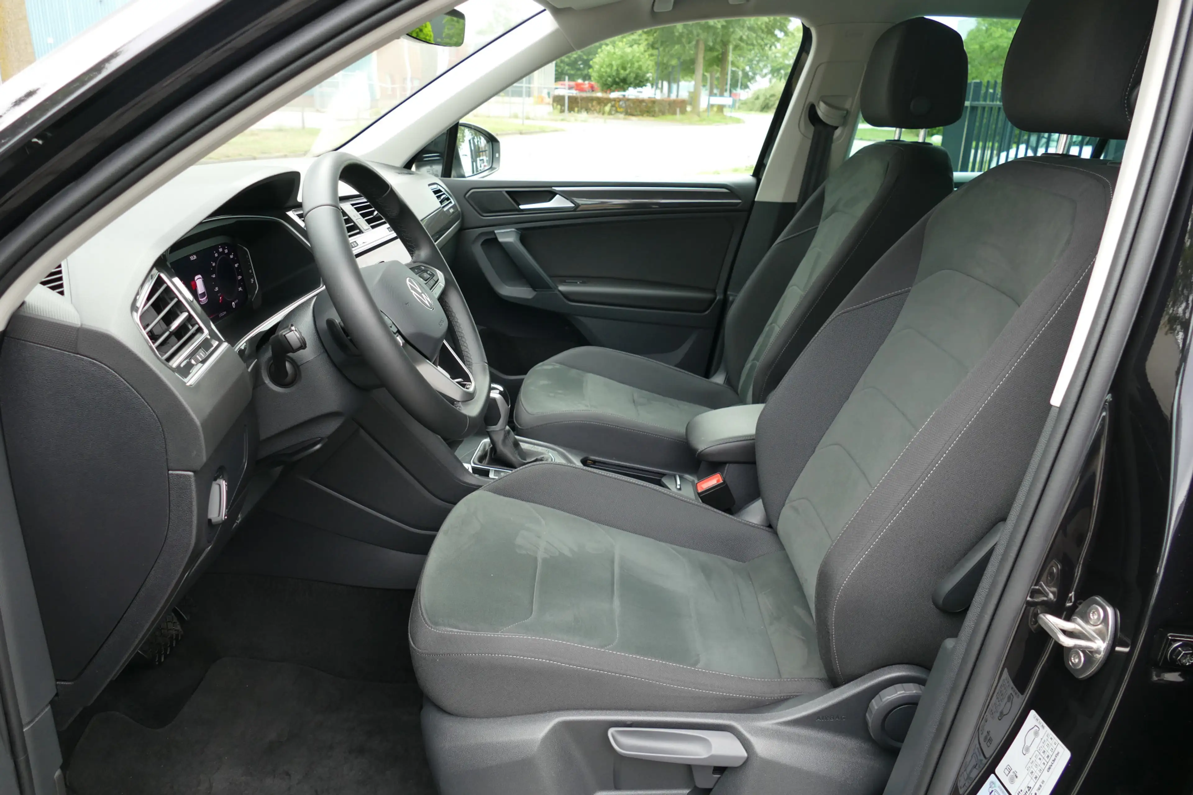 Volkswagen Tiguan 1.5 eTSI Life Edition. Adap Cruise, IQ Licht, Came — photo 11