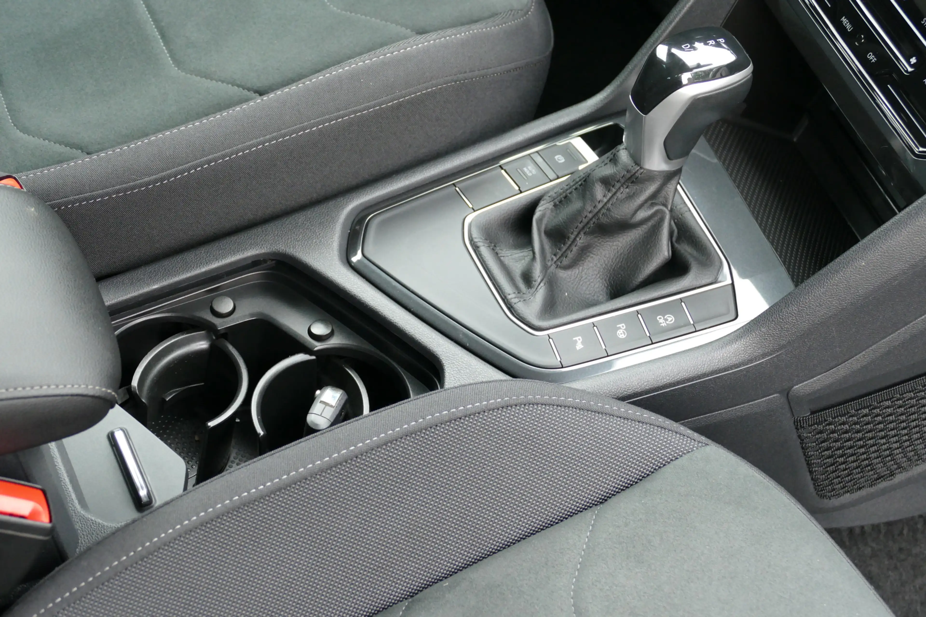 Volkswagen Tiguan 1.5 eTSI Life Edition. Adap Cruise, IQ Licht, Came — photo 4